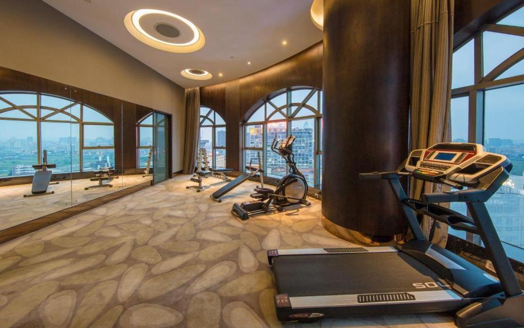 Maison New Century Hotel Dongguan Dongguan  Exterior photo